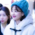 실물보면 눈 밖에 안보일 <b>여</b><b>돌</b>