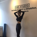 운동하는 손나은