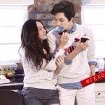 톡선 <b>글</b> 보는데 크리스탈이 <b>제니</b>보다 몸매는 좋네