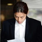 [댓글부탁해] 포승줄에 묶여 유치장으로 향하는 <b>정준영</b>