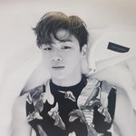 [강다니엘] 루이비통 <b>우먼</b>컬렉션