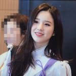 <b>봄날</b>의 비처럼 내게 스며든 너