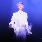 봤어? 박지민 <b>보라</b> 머리 한 거?