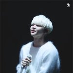 <b>멀리</b>서도 반짝거릴 남돌
