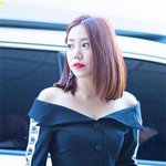 눈을 뗄 수가 없는 <b>여</b><b>돌</b>