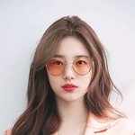 <b>배수지</b> 선글라스 화보