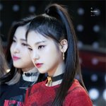 살짝 올라간 눈꼬리, <b>치명적</b> 여돌