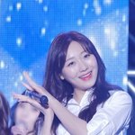 배꼽을 드러낸 <b>류수정</b>