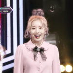 [댓글부탁해] 트와이스 다현은 <b>높이</b> 묶은 머리가 제일 어울림