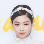 제니 클로즈업 사진 와