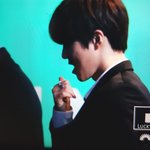 [EXO] 준면이 끝날때 사인 춤 살짝 <b>추고</b> 나감