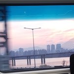 [ㅈㄱㄴ] <b>전철</b>타다가 풍경 찍었는데