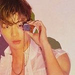 [강다니엘] 그러고보니 이 옷도 <b>여성용</b>인거지?