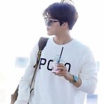 [EXO] 준면이 ㅍr리 간거 잡지 촬영 <b>이거래</b>