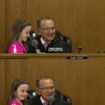 [모두드루와] 법정에서 엄마를 <b>변호</b>한 8살 딸아이