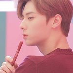 [충격] <b>황민현</b> 얼굴....