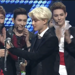 [EXO] 저희 구호가 <b>위</b>아원인데 이 구호처럼 자신만이아닌