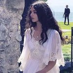 외모 금수저 <b>데바</b> <b>카셀</b>