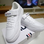 <b>휠라</b> 이신발 신는사람 들어와주라