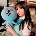 트와이스 <b>모모</b>와 쿠우