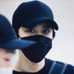 [EXO] 찬열이 <b>입국</b>함