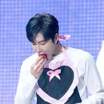 딸기와 아이스초코를 좋아하는 아이돌