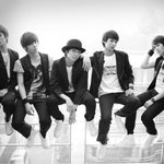 [혼자하는말] Stand         by         <b>me</b>