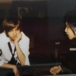 <b>두</b>장으로 보는 한 아이<b>돌</b>의 16년 세월