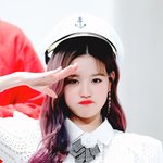 <b>종족</b>이 다른 듯 한 女돌