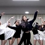 파괴의 <b>신</b> 장원영
