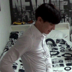 [EXO] <b>다음</b><b>날</b> <b>아침</b> 침대속 나보면서 옷입는 박찬열
