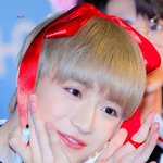 [TXT] 금발의 범규 정말 <b>예쁘다</b> 그에게 잘 어울린다