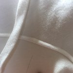 얘들아 내 후드티에 뭔가 <b>가시</b> 같은 게 있어서 봤더니