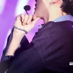 [강다니엘] 예쁜 손 귀여운 <b>밴드</b>ㅋㅋㅋㅋ