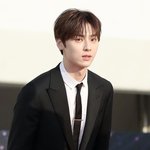 [황민현] 190424 <b>TMA</b> 레드카펫 기사짤 (ㅌㅁㅈㅇ)