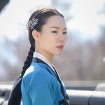 무표정과 웃을 때의 갭이 큰 <b>한예리</b>