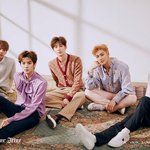 [뉴이스트] 미녀 요즘 뽀<b>글머리</b> 자주 하넹