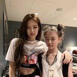 블핑 블랙핑크 제니 <b>엘라</b>