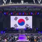 [엔터톡] <b>LA</b>에서 애국가 부르는 하성운