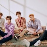 [뉴이스트] <b>퓨</b>ㅠㅠㅠㅠ브야들 도와줘