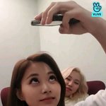 셀카 못 찍는 <b>쯔위</b>