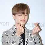 닐<b>바렛</b> 행사 간 육성재.jpg