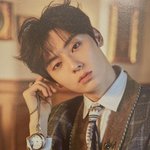 [황민현] [Happily Ever <b>After</b>] 자켓 속 황민현❤...