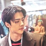 [EXO] ㄹㅇ <b>90</b>년 대 전성기 달리는 배우님 같다