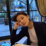 내 <b>조상</b> 중에 서양인 있는 것 같음;;;;
