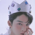 배진영 솔로 <b>자켓</b> 화보
