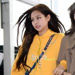 얼마전 제니 공항패션 조올귀