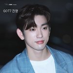 <b>시선</b>이 쏠리는 男돌 '입술'