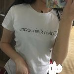 티셔츠 산 거 왔다