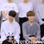 프듀 김우석 손찌검 하는 짤.<b>gif</b>